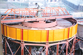 DGP-12B液體自流式全自動液體灌裝機