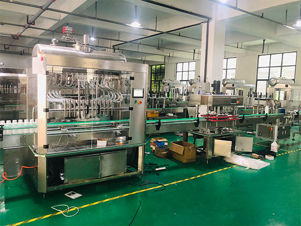 全自動灌裝機(jī)展示